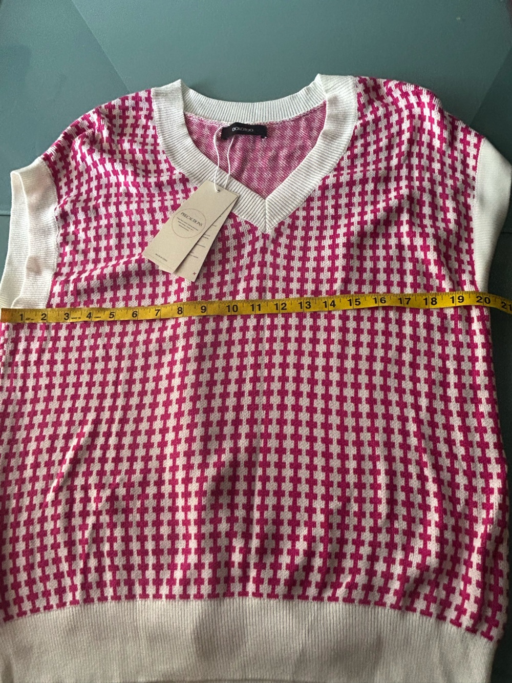 Pink and White Houndstooth V‑Neck Sweater Vest - Picture 7 of 12